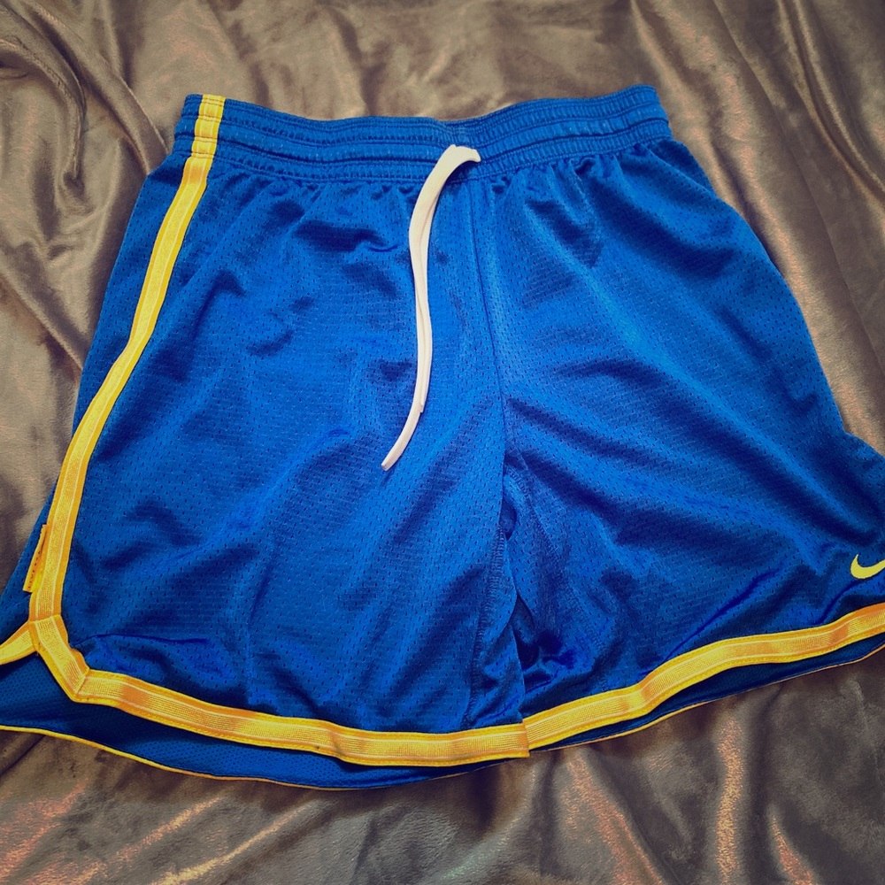 Nike Women’s Livestrong shorts